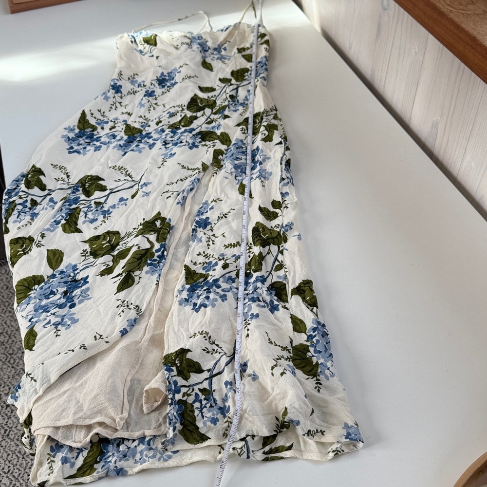 Reformation Floral Dress Size 0 - Picture 8 of 11